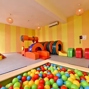 Tt Tropical Family Life Tropical Otel